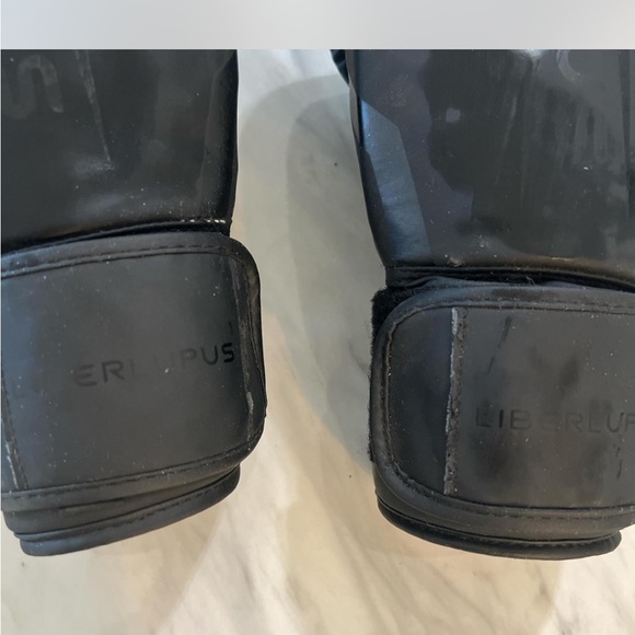 Boxing gloves - Picture 2 of 3